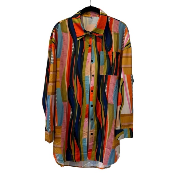 🎨 Vibrant Abstract Print Button-Up Tunic (L) - Picture 2 of 12
